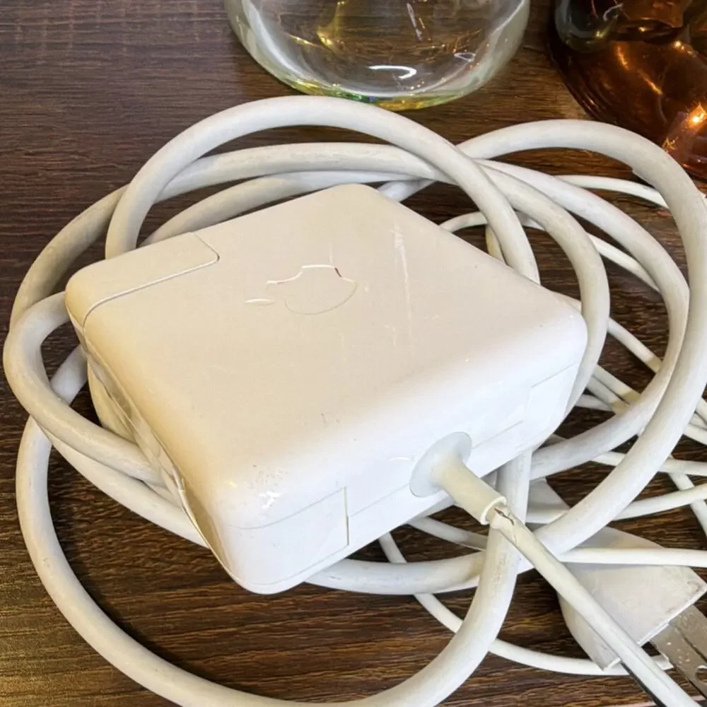 Apple Power Adapter A1344 16.5V 3.65A White for MacBook
